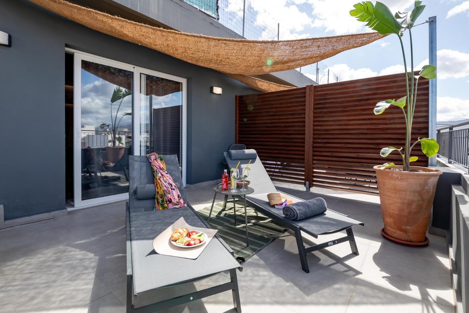 Anele Luxury - Roof Jacuzzi